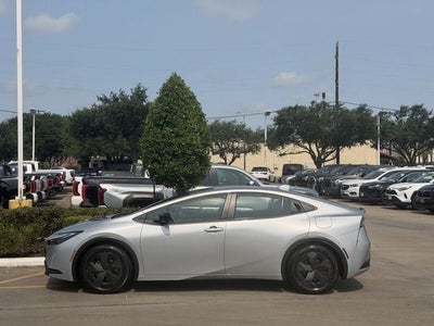 2025 Toyota Prius Plug-In Hybrid SE