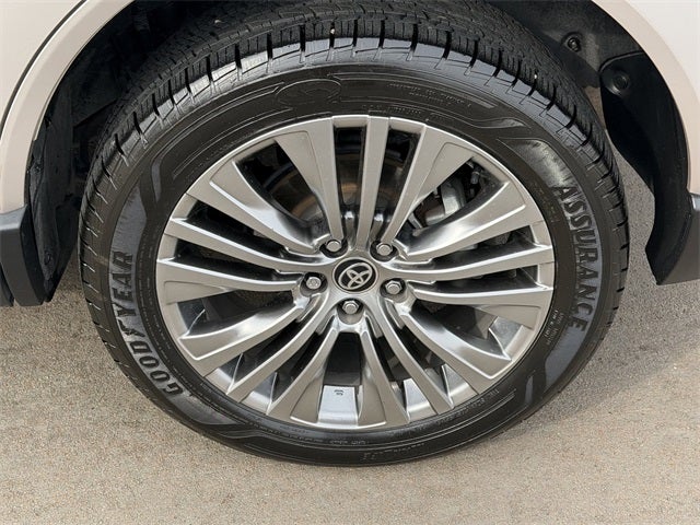 2024 Toyota Venza XLE