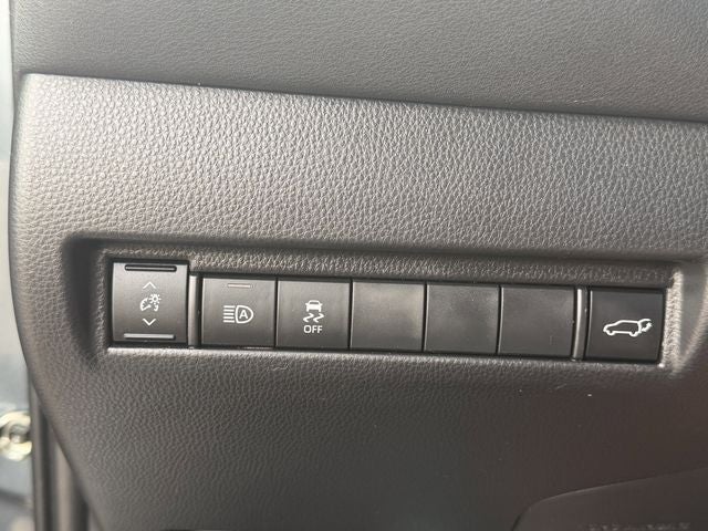 2022 Toyota Venza LE