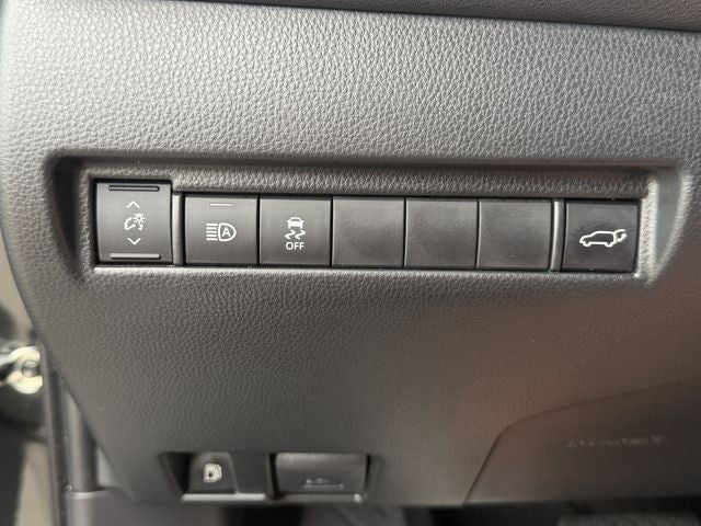 2024 Toyota Venza 22