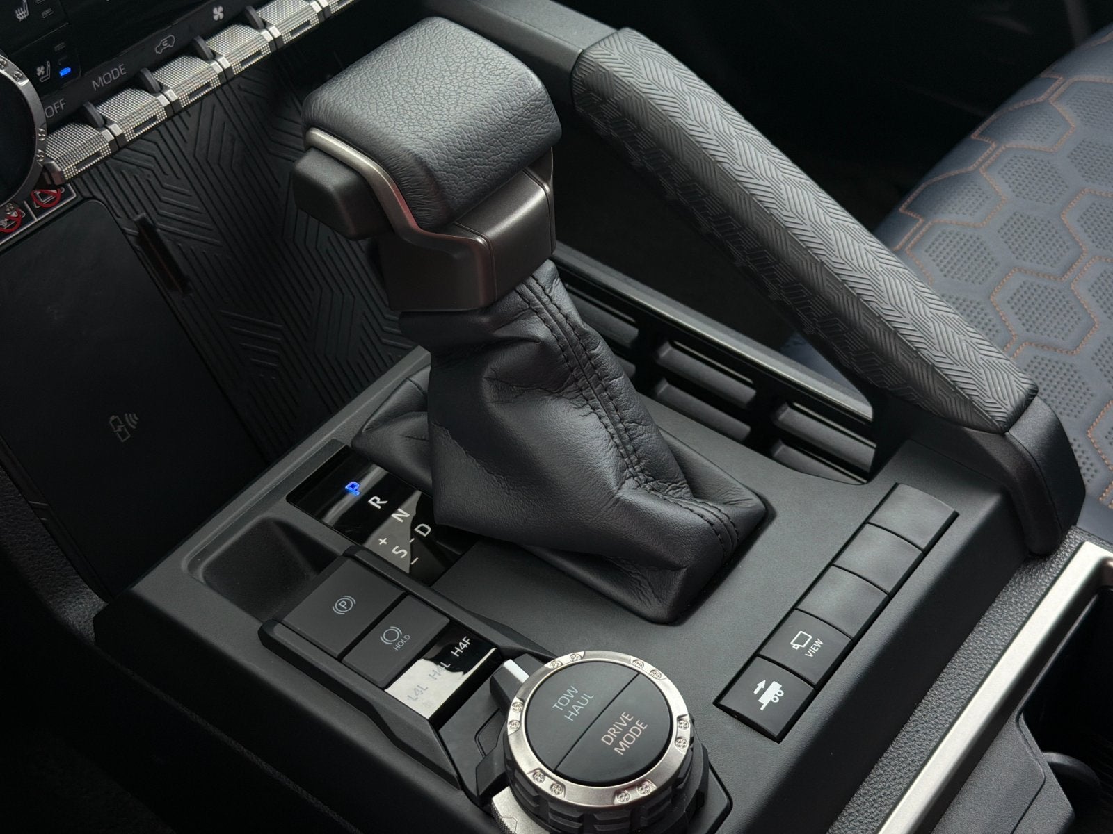 2026 Toyota 4Runner i-FORCE MAX Hybrid Platinum