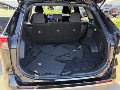 2023 Toyota RAV4 Hybrid SE