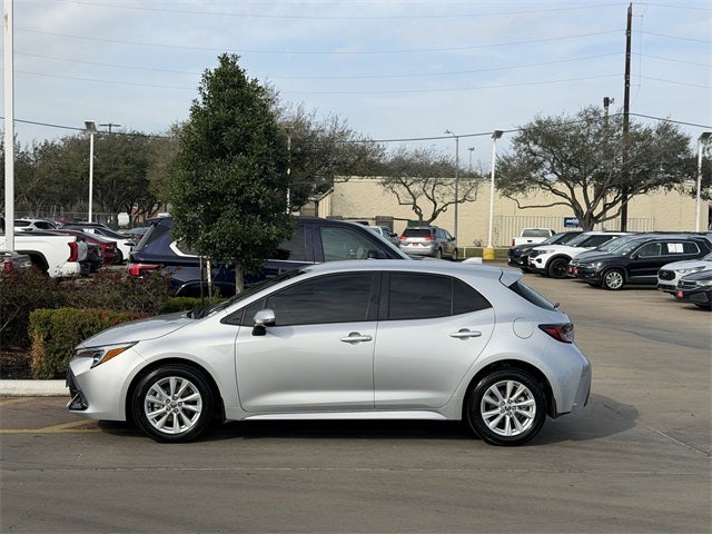 2025 Toyota Corolla Hatchback SE