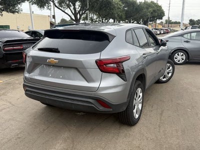 2025 Chevrolet Trax LS