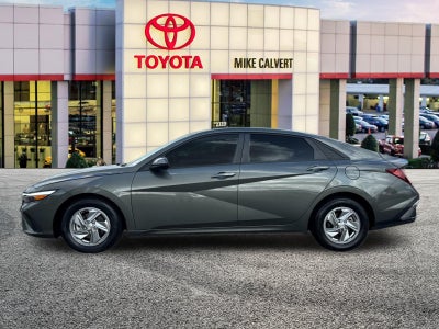 2024 Hyundai Elantra SE