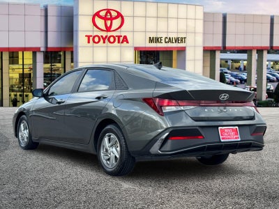 2024 Hyundai Elantra SE