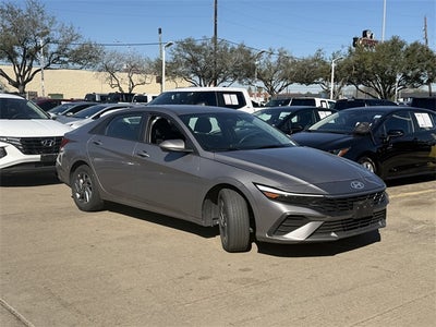 2024 Hyundai Elantra SEL