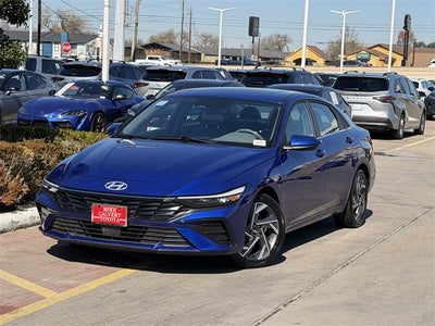 2025 Hyundai Elantra SEL Convenience