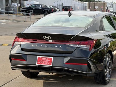 2025 Hyundai Elantra SEL Convenience