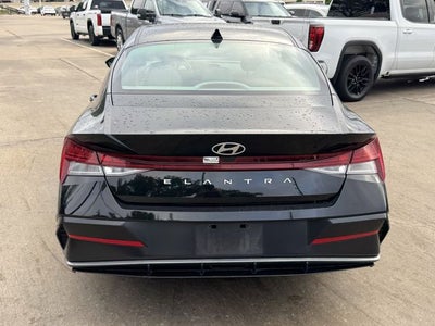 2025 Hyundai Elantra SEL Convenience