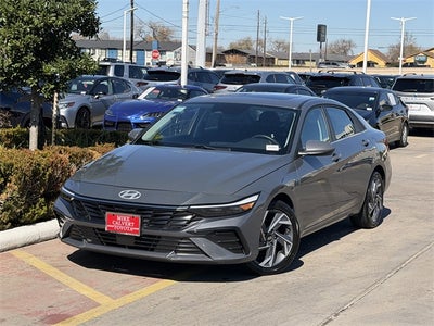 2025 Hyundai Elantra SEL Convenience