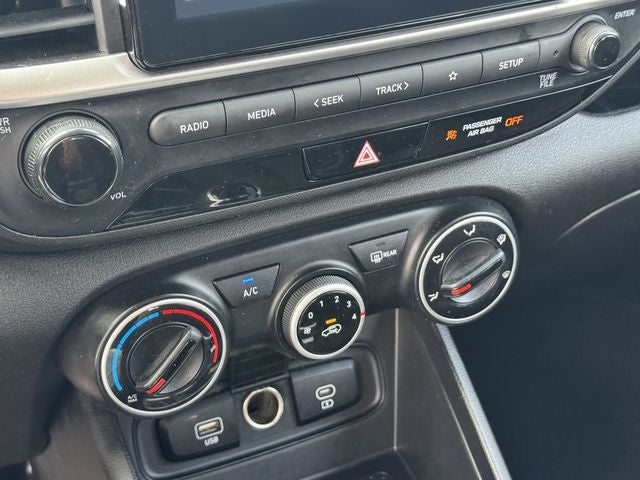 2024 Hyundai Venue SE