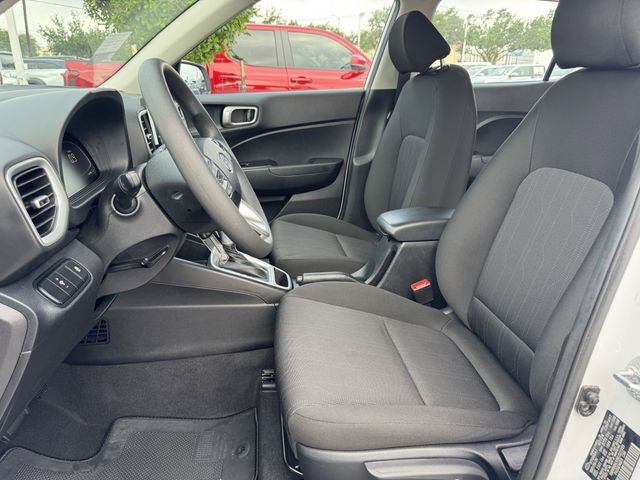 2024 Hyundai Venue SE