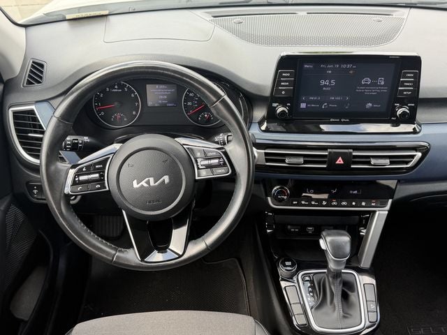 2023 Kia Seltos S