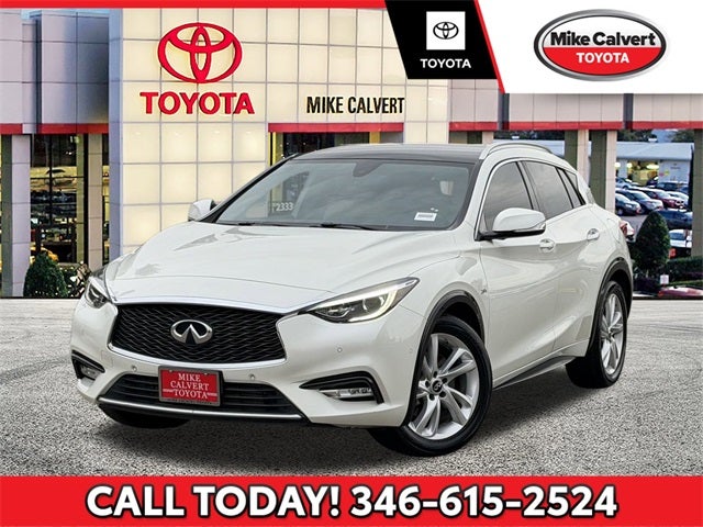 2017 INFINITI QX30 Premium