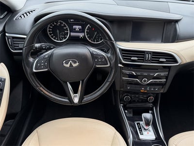 2017 INFINITI QX30 Premium