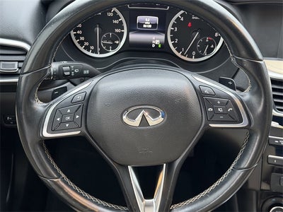 2017 INFINITI QX30 Premium