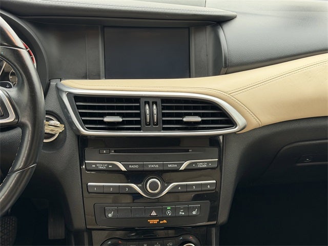 2017 INFINITI QX30 Premium