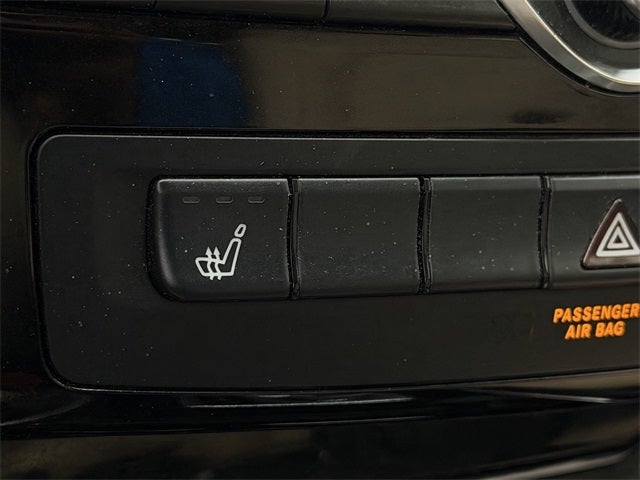 2017 INFINITI QX30 Premium