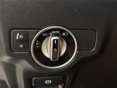 2017 INFINITI QX30 Premium