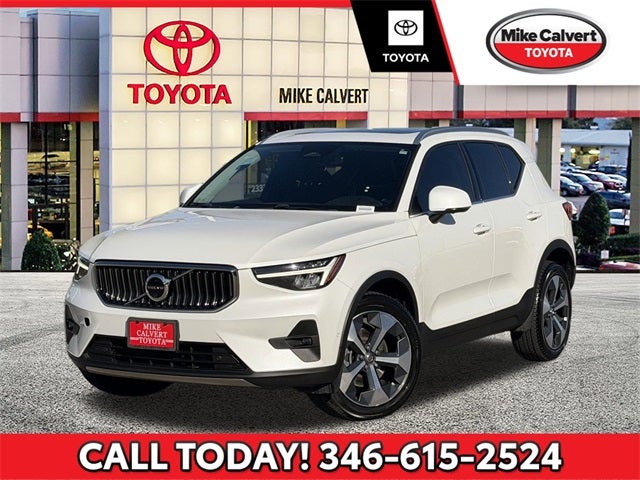 2023 Volvo XC40 B5 Plus Bright Theme