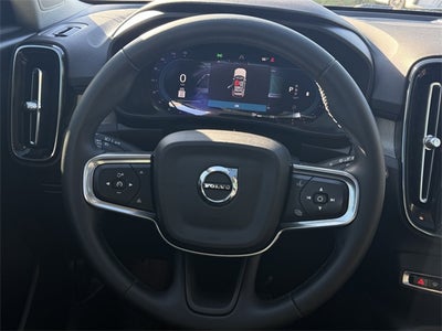 2023 Volvo XC40 B5 Plus Bright Theme