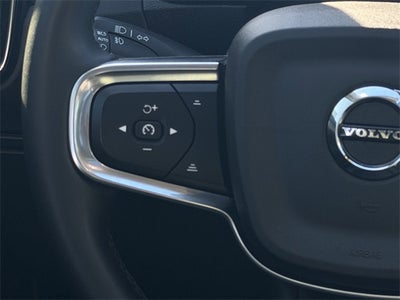 2023 Volvo XC40 B5 Plus Bright Theme