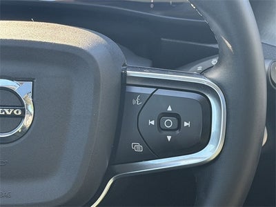 2023 Volvo XC40 B5 Plus Bright Theme